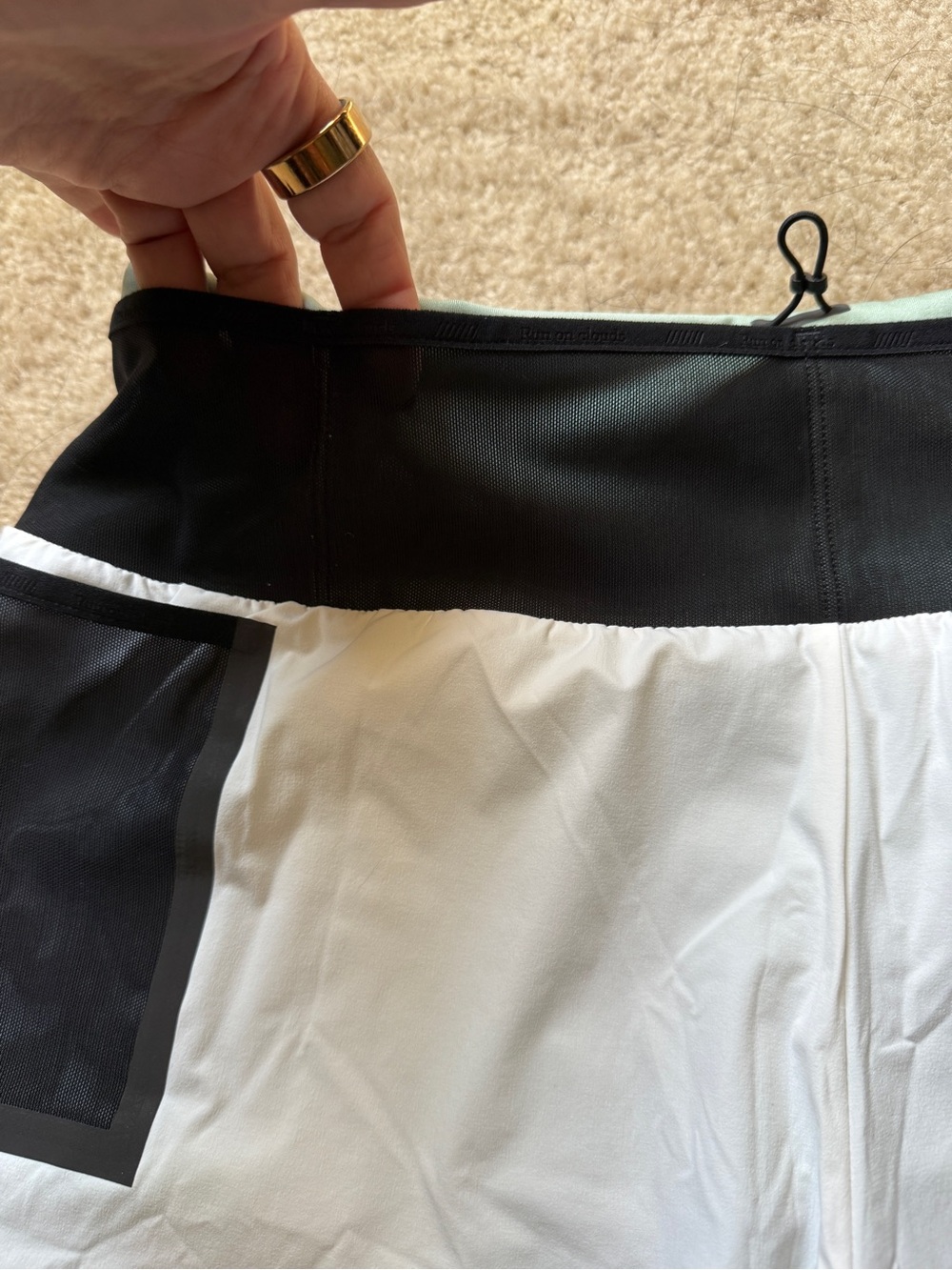 On Running Ultra Trail Kit Women's Small Shirt and Shorts Set *new* without tags - Picture 5 of 9
